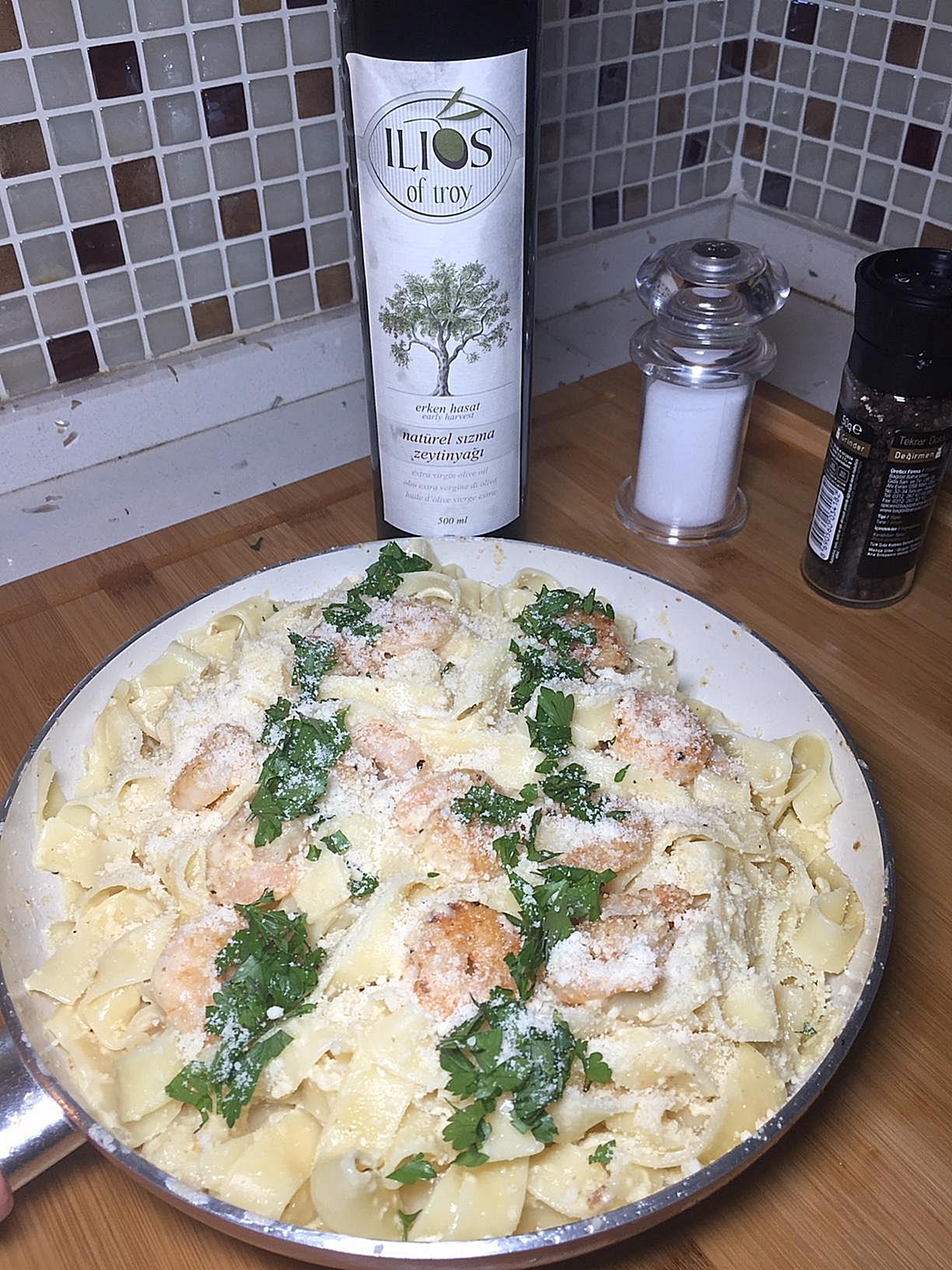 Karidesli Fettucine Alfredo